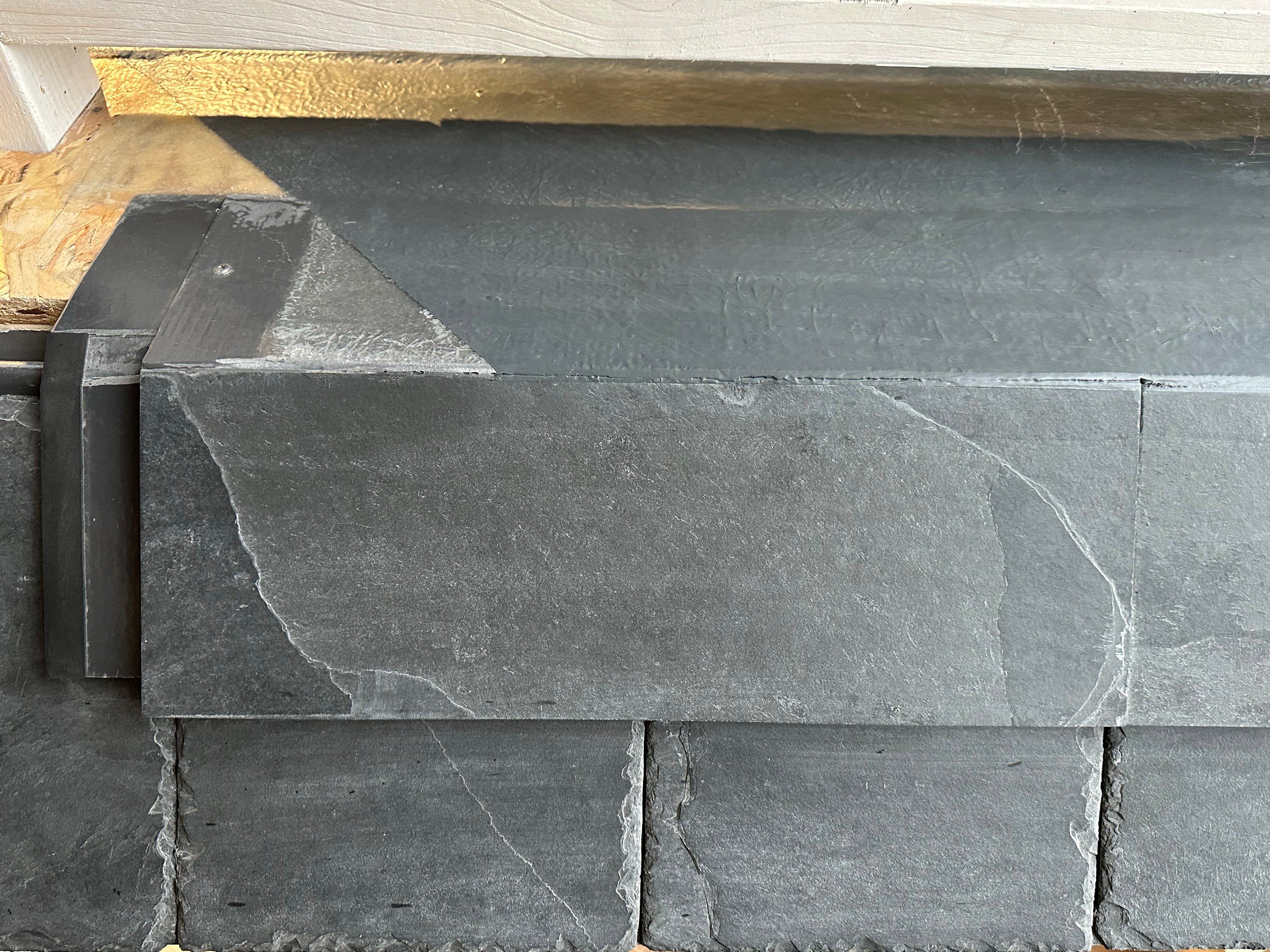 Mayan Apron RealRidge Graphite Square Edge Vented