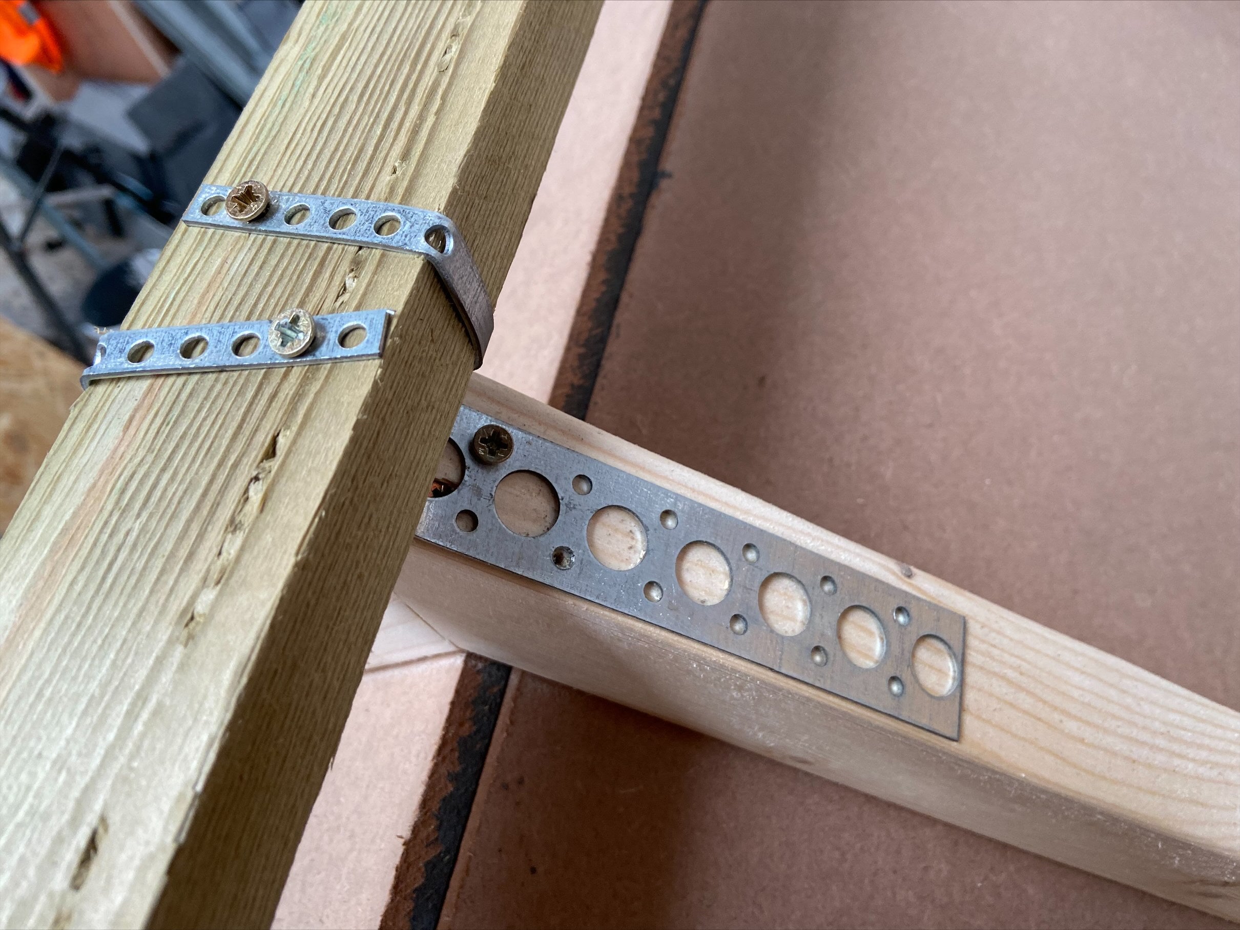 Mayan Hip/Ridge Galvanised Steel Runner Bracket (Spare)