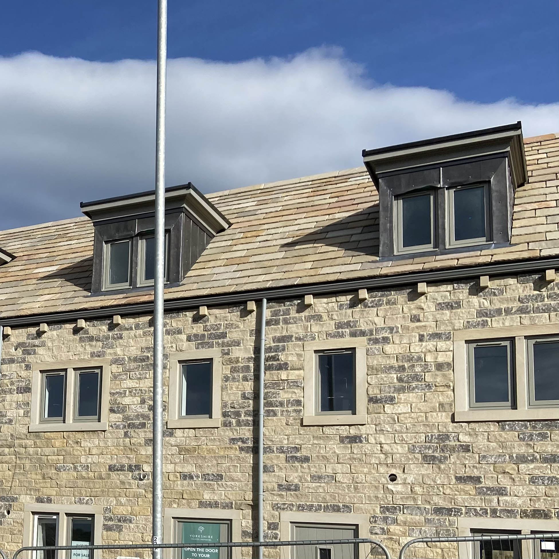 Mayan Natural Stone Ridge Tile - Classic