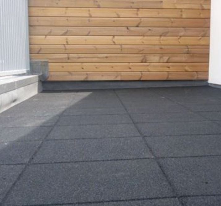 Castleflex Interlocking Rubber Promenade Tiles 500mm x 500mm - Carbon Black