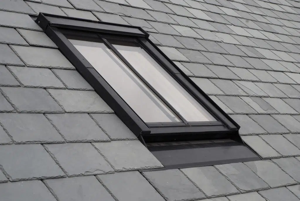FAKRO Manually Operated Centre Pivot Natural Pine Conservation Pitched Roof Window